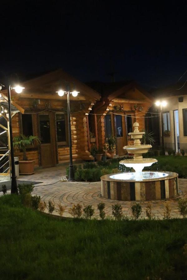Ojakh Hotel Yerevan Bagian luar foto