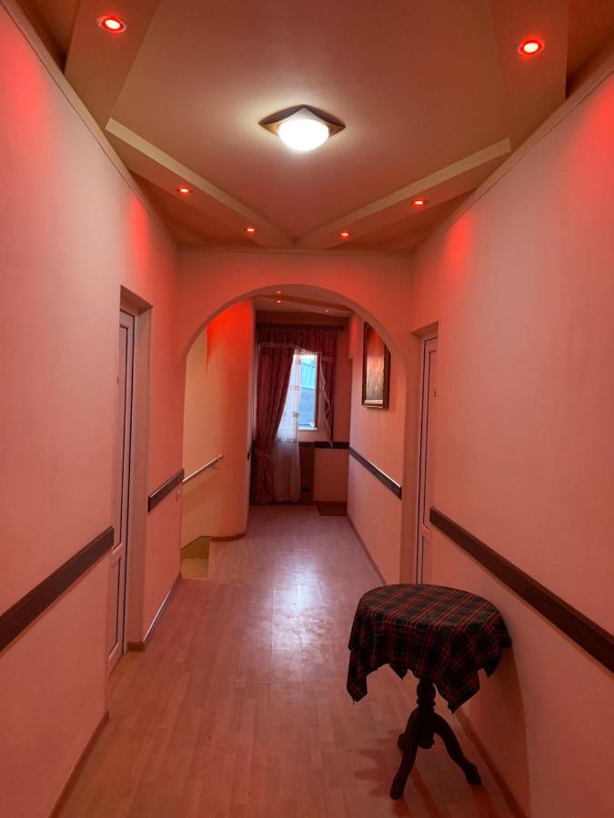 Ojakh Hotel Yerevan Bagian luar foto