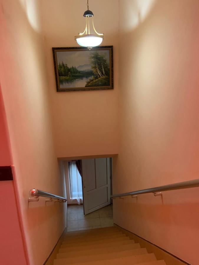 Ojakh Hotel Yerevan Bagian luar foto