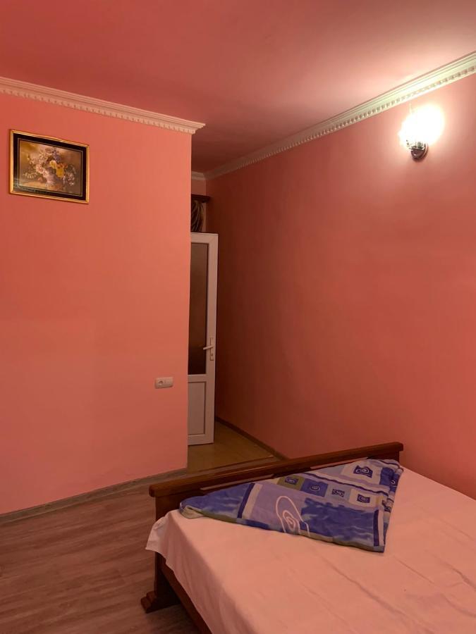 Ojakh Hotel Yerevan Bagian luar foto