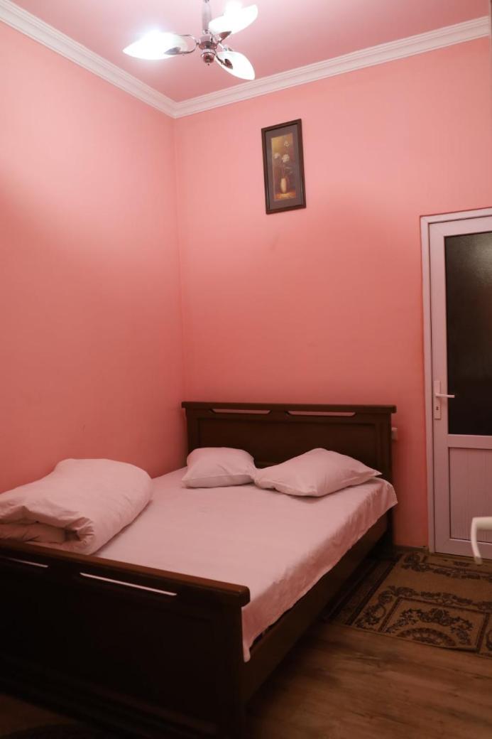 Ojakh Hotel Yerevan Bagian luar foto