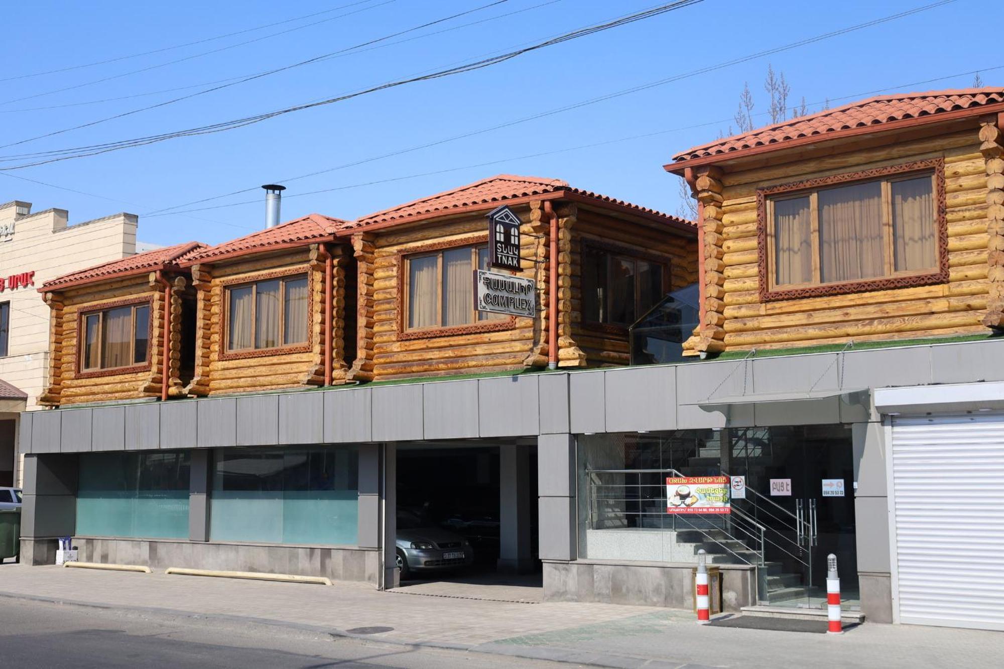 Ojakh Hotel Yerevan Bagian luar foto