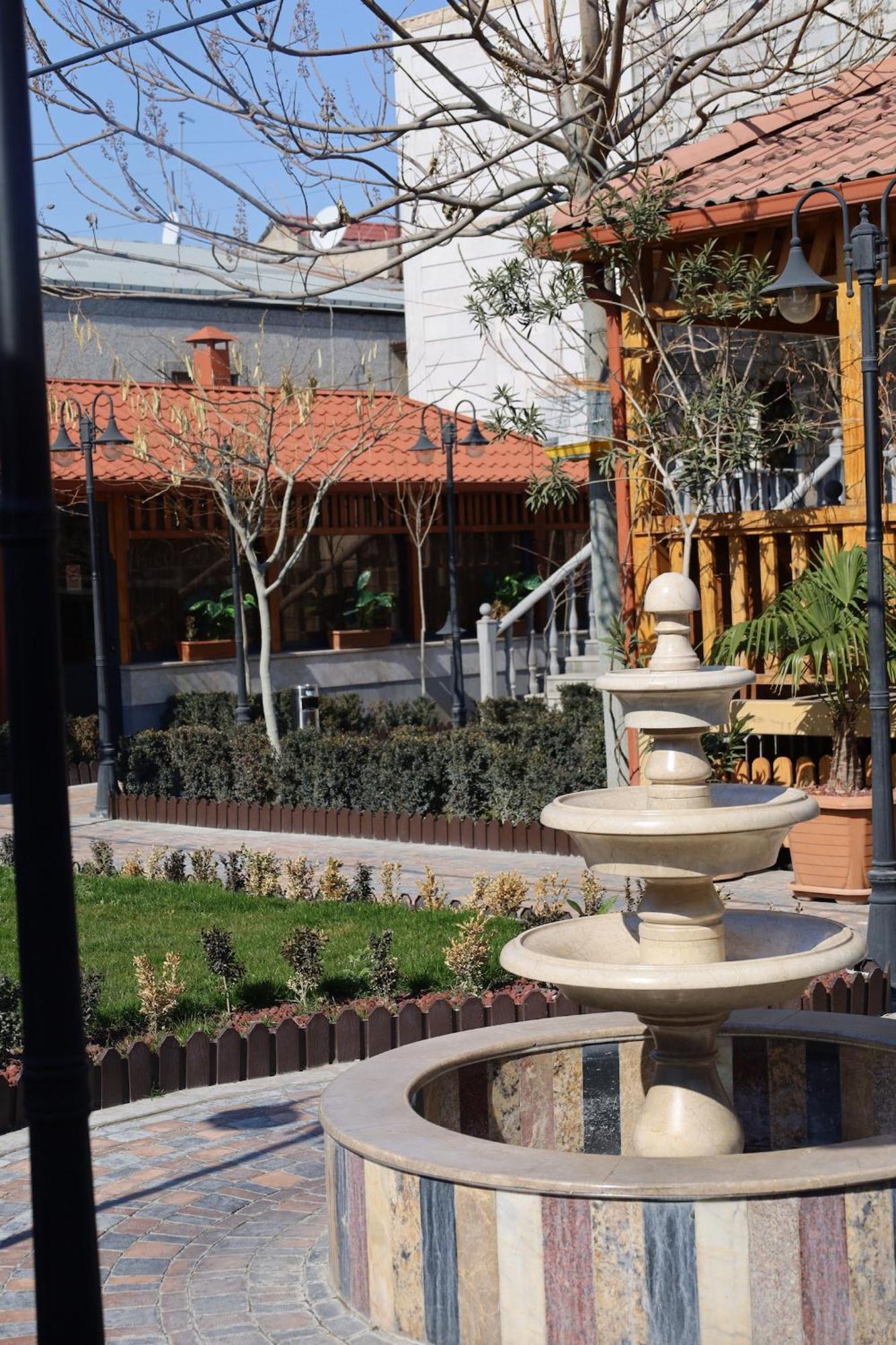 Ojakh Hotel Yerevan Bagian luar foto